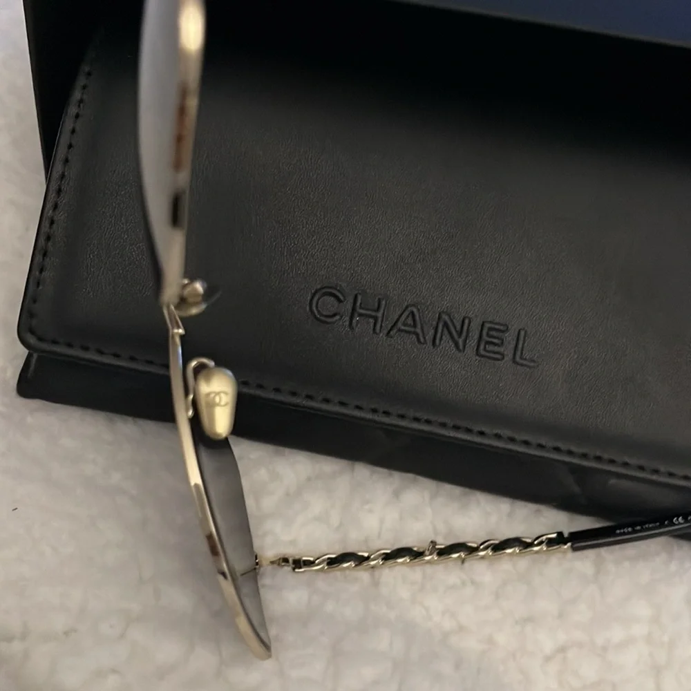 Chanel 2023 Sunglasses brand new 100% Authentic comes with everything..
